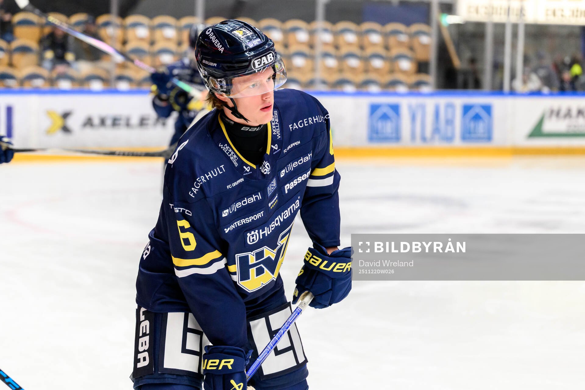 HV71s Karl Annborn  ishockeymatchen i SHL mellan HV71 och