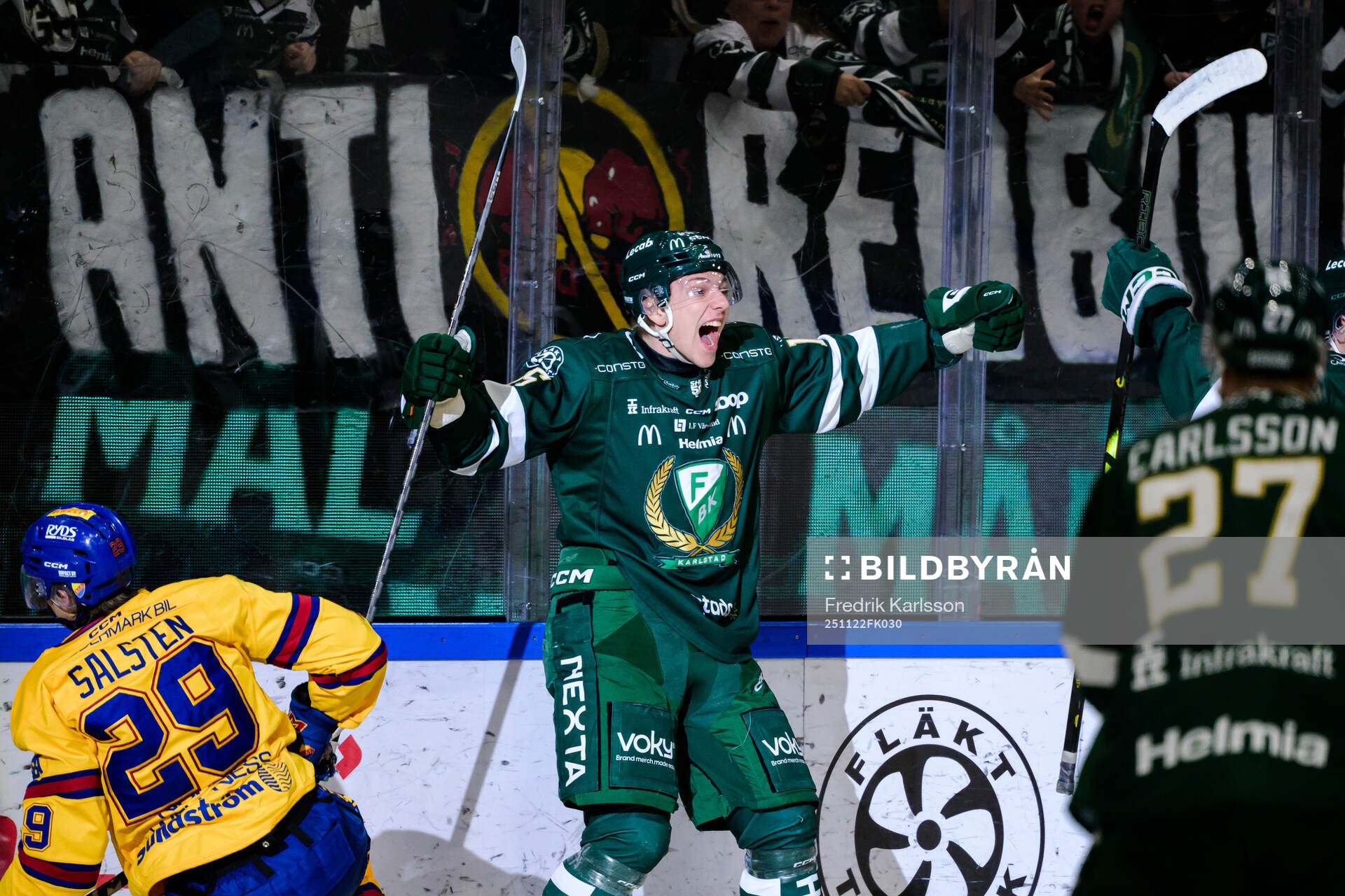 Färjestads Jack Berglund jublar