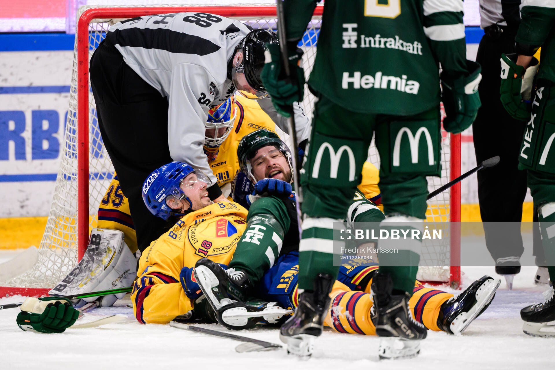 Djurgårdens Jacob Josefson och Färjestads Linus Johansson