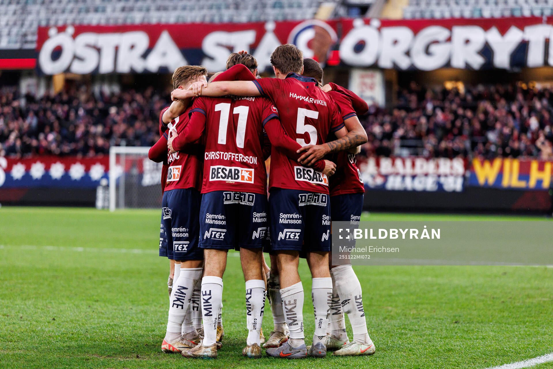 Örgrytes Noah Christoffersson jublar med lagkamrater