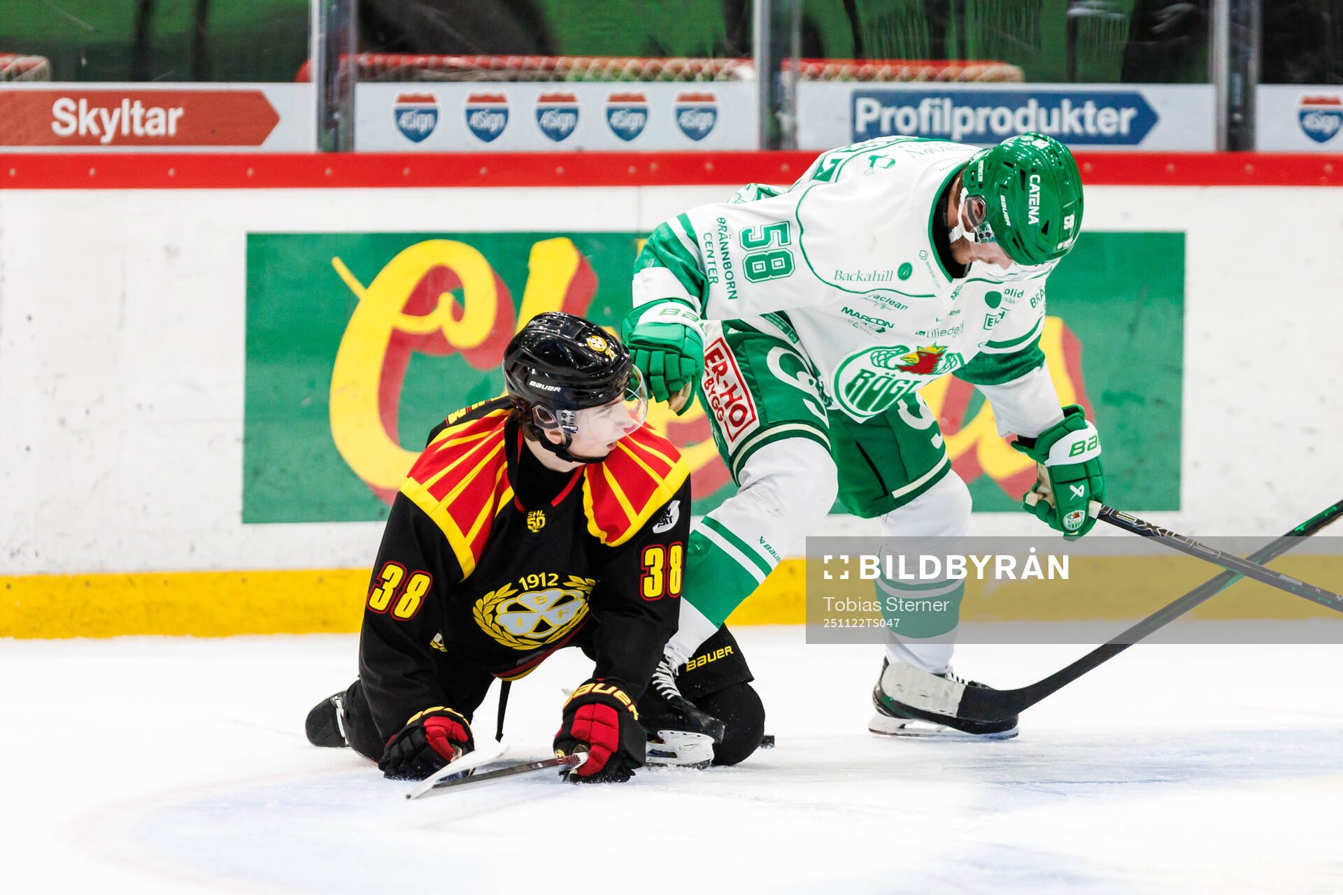 Brynäs Gustav Hillström och Rögles Filip Johansson