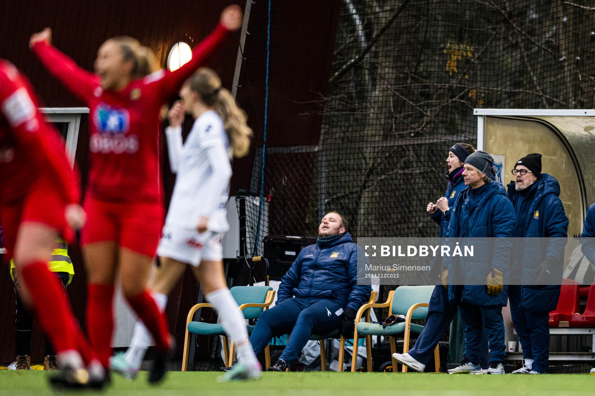 Head coach Geir Nordby of Røa at the final whistle