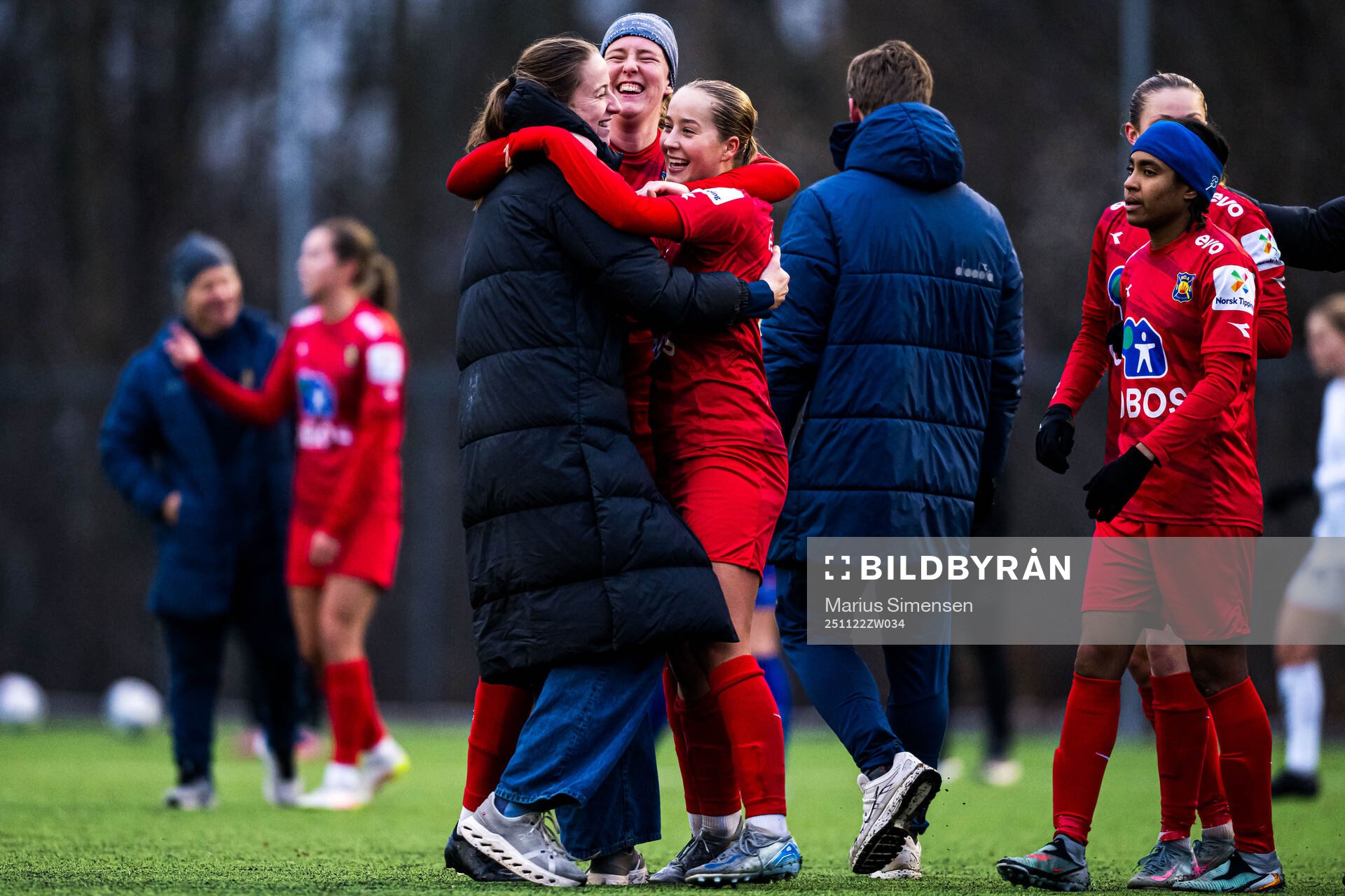 Sigrid Bloch-Hansen of Røa celebrates