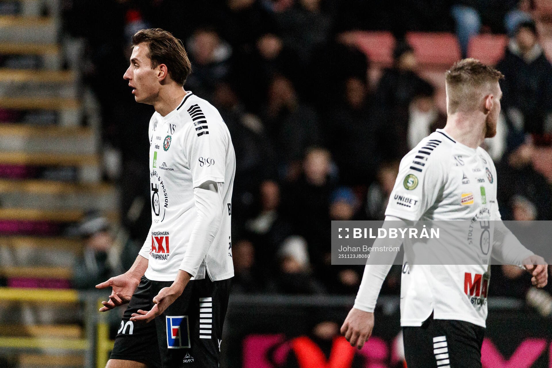 Örebros Melvin Bajrovic deppar