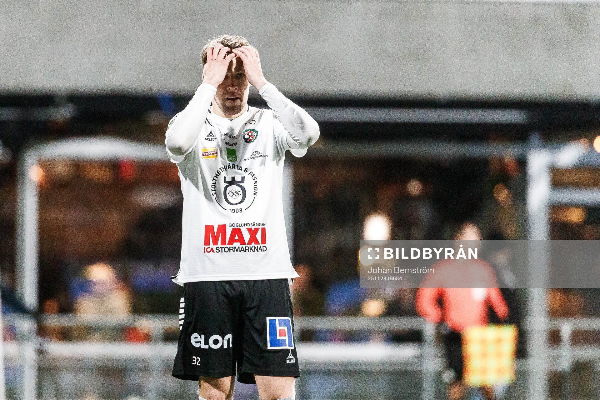 Örebros John Stenberg deppar