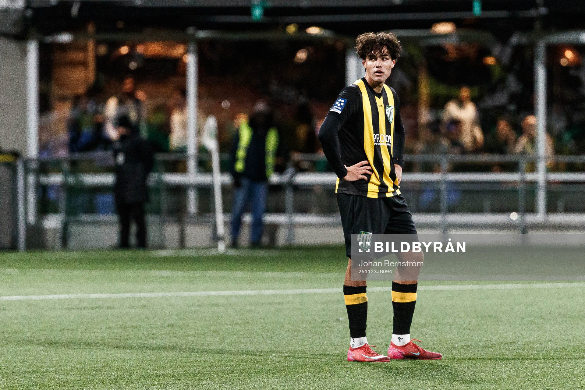 Hammarby TFFs Jordan Simpson deppar