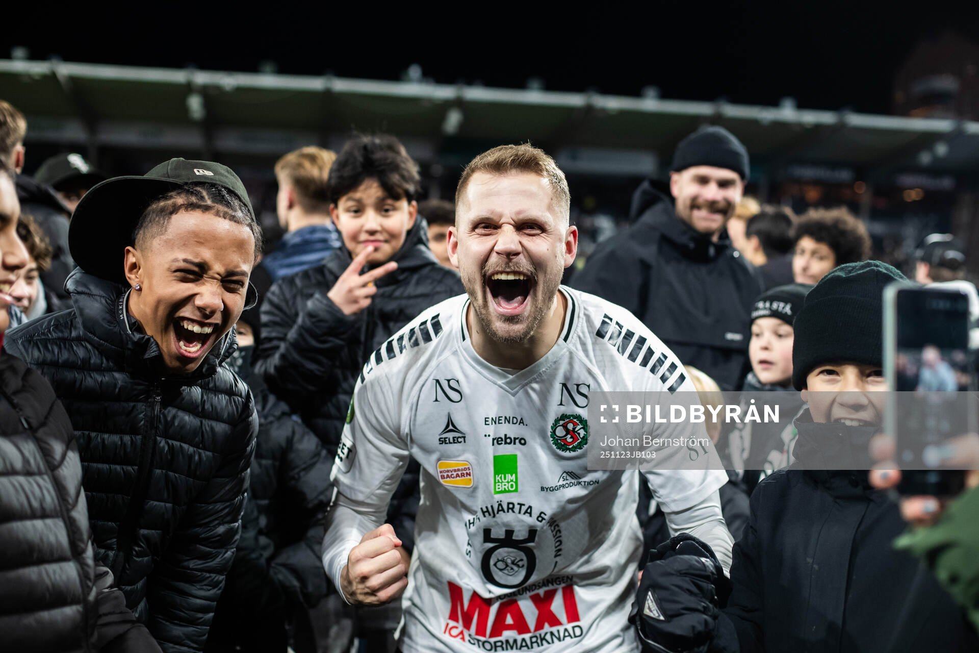 Örebros Erik Andersson jublar