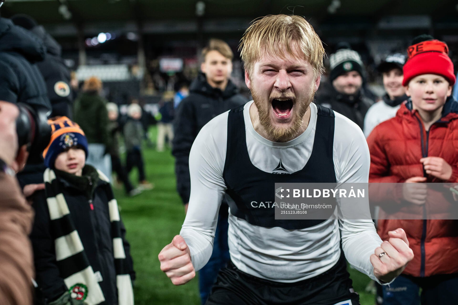 Örebros Karl Holmberg jublar