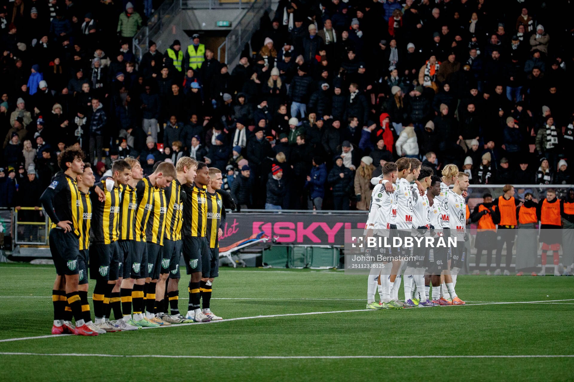 Hammarby TFFs och Örebros spelare