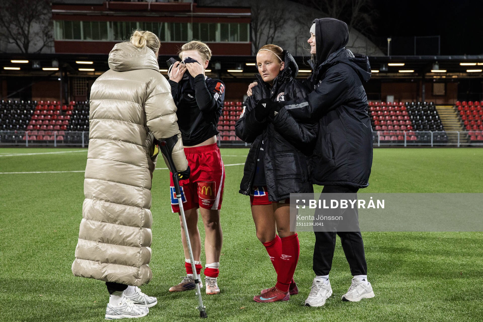 KIF Örebros Emilia Jägestedt Widstrand och Vera Andersson
