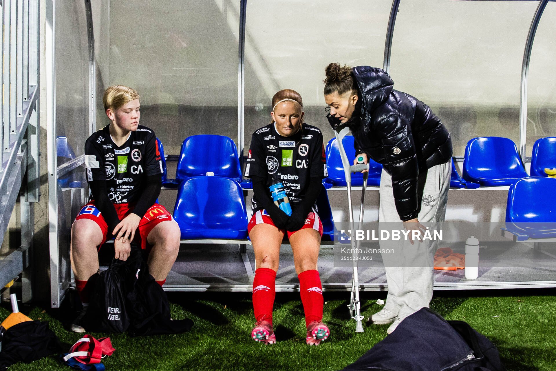 KIF Örebros Lilly Andersson och Vera Andersson deppar