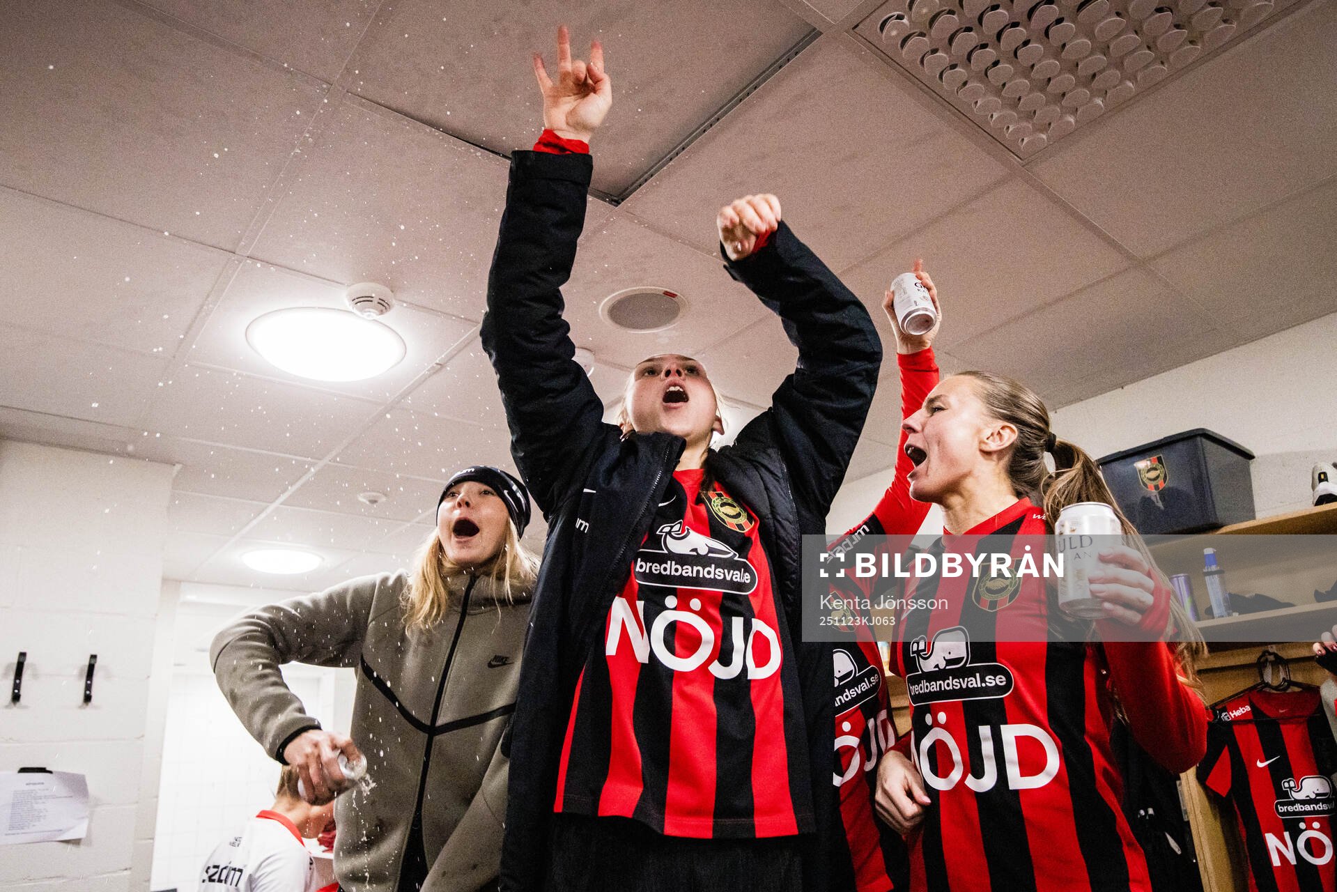 Brommapojkarnas Frida Thörnqvist jublar