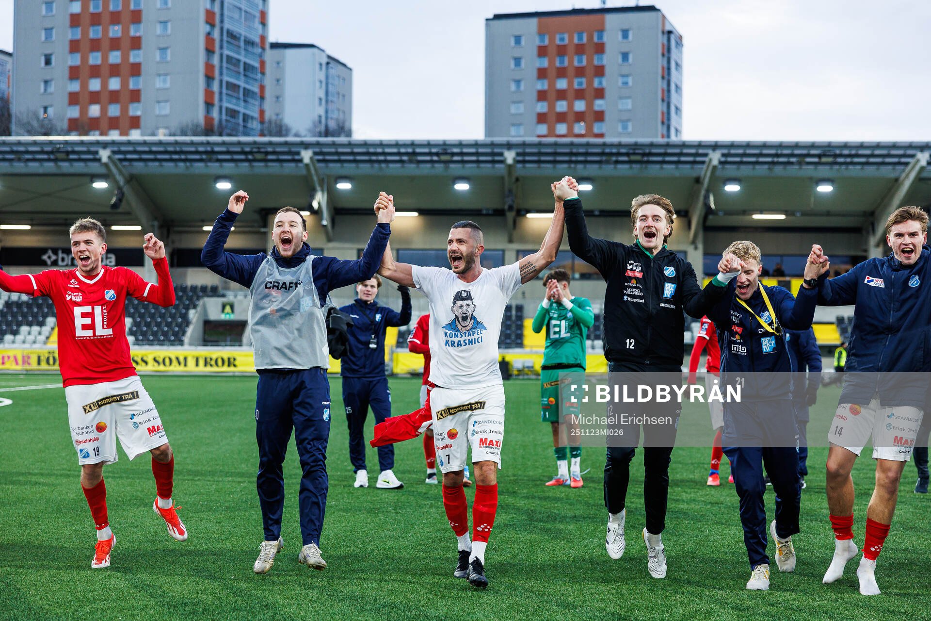 Norrbys spelare jublar