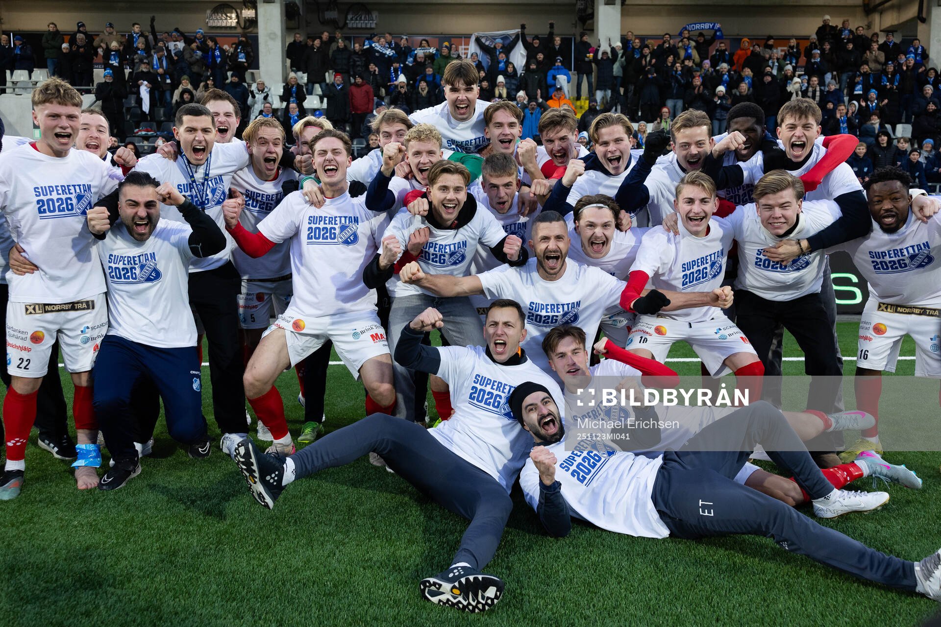 Norrbys spelare jublar