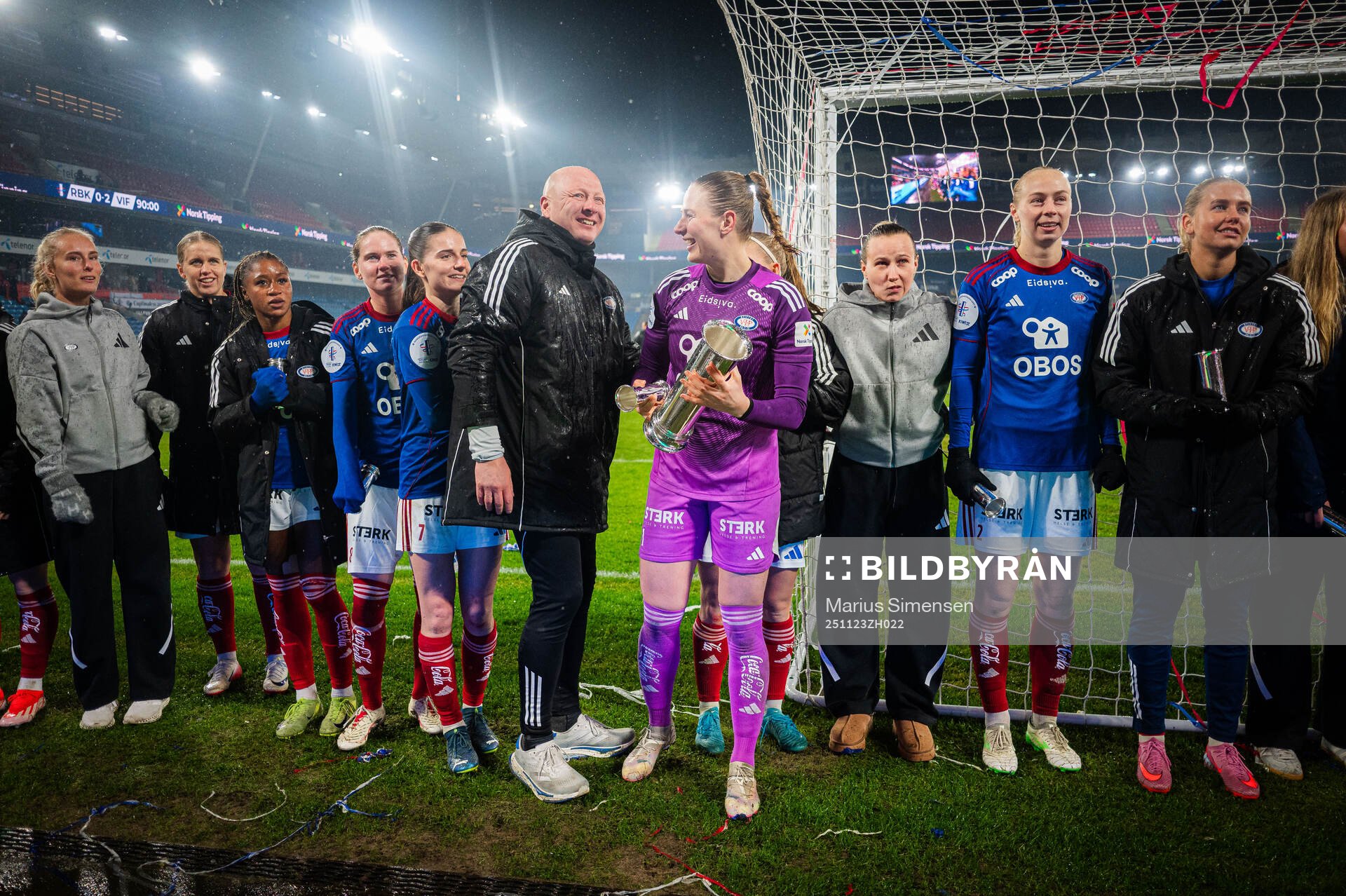 Head coach Nils Lexerød and goalkeeper Tove Enblom of