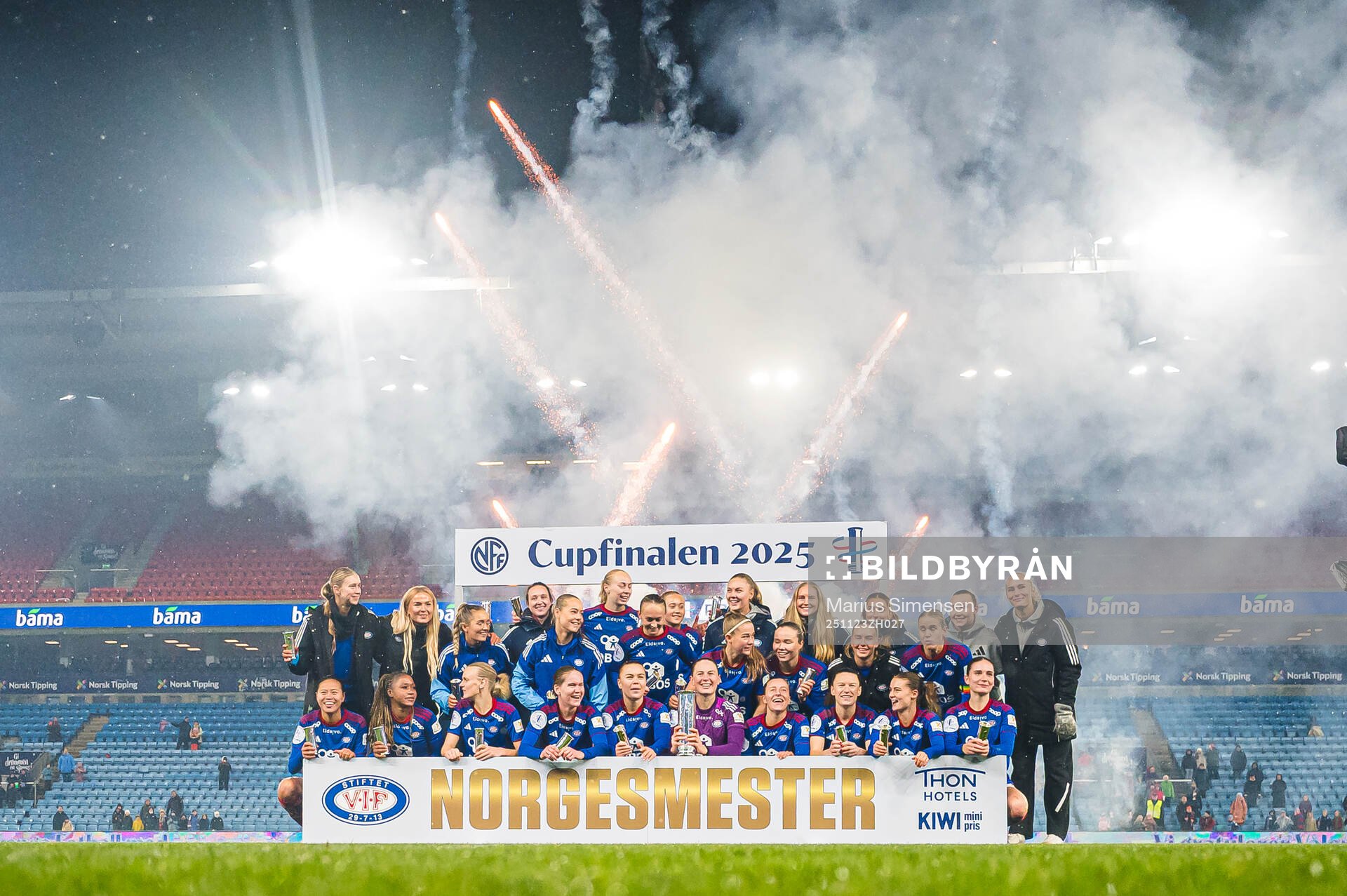 Players of Vålerenga celebrates with the trophy