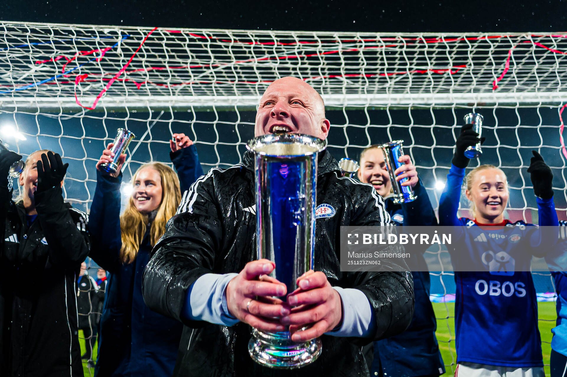 Head coach Nils Lexerød of Vålerenga celebrates with the