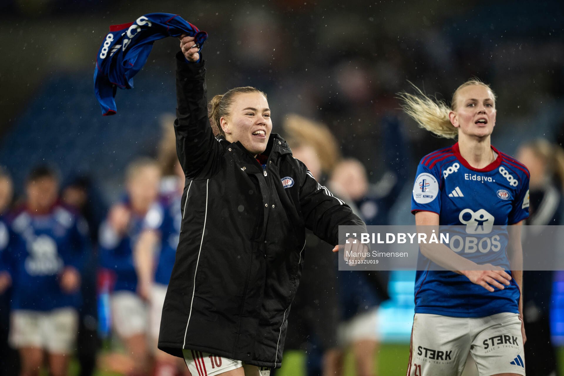 Olaug Tvedten of Vålerenga celebrates