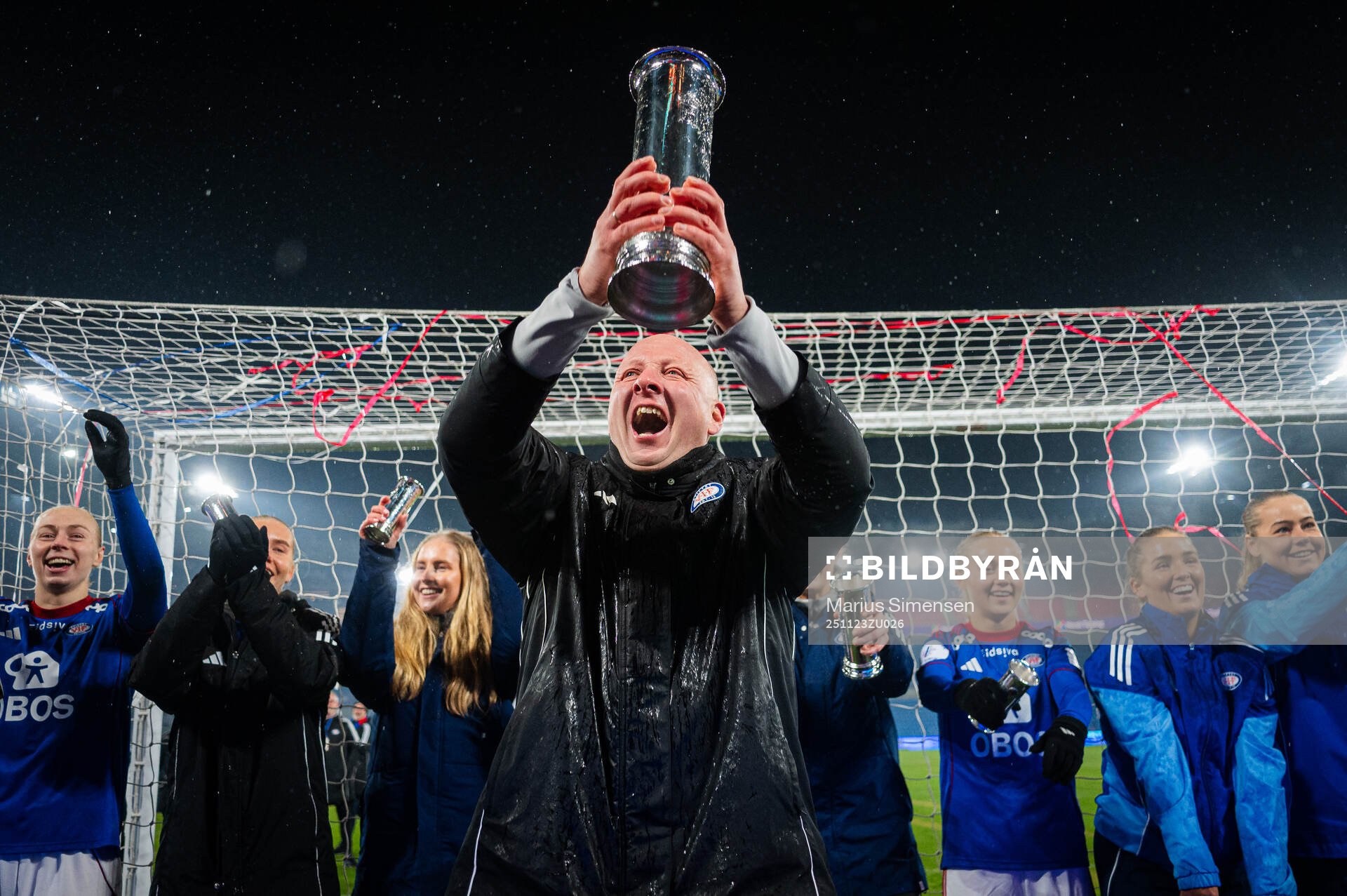 Head coach Nils Lexerød of Vålerenga celebrates with the