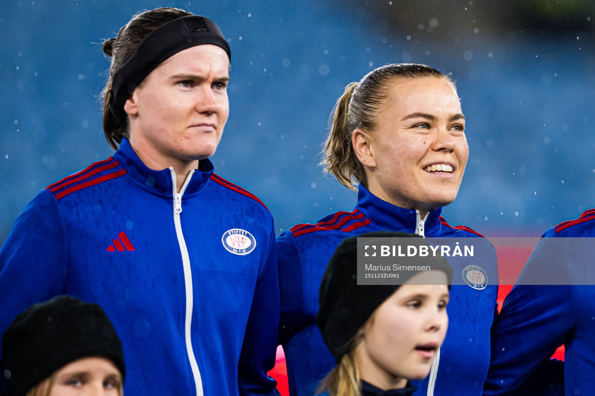 Linn Victoria Vickius and Olaug Tvedten of Vålerenga