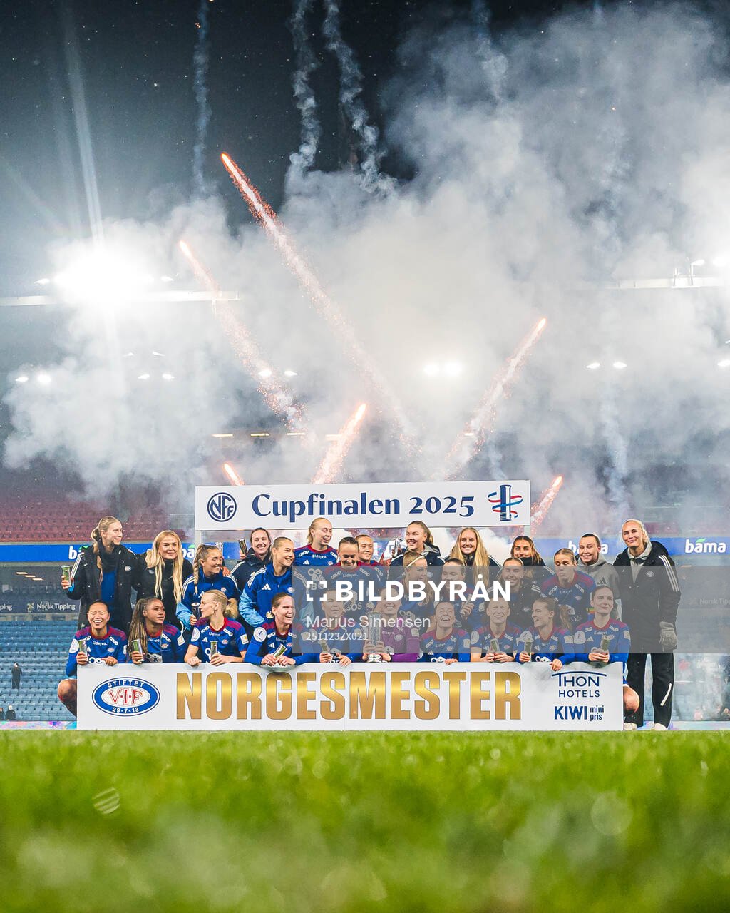 Players of Vålerenga celebrates with the trophy