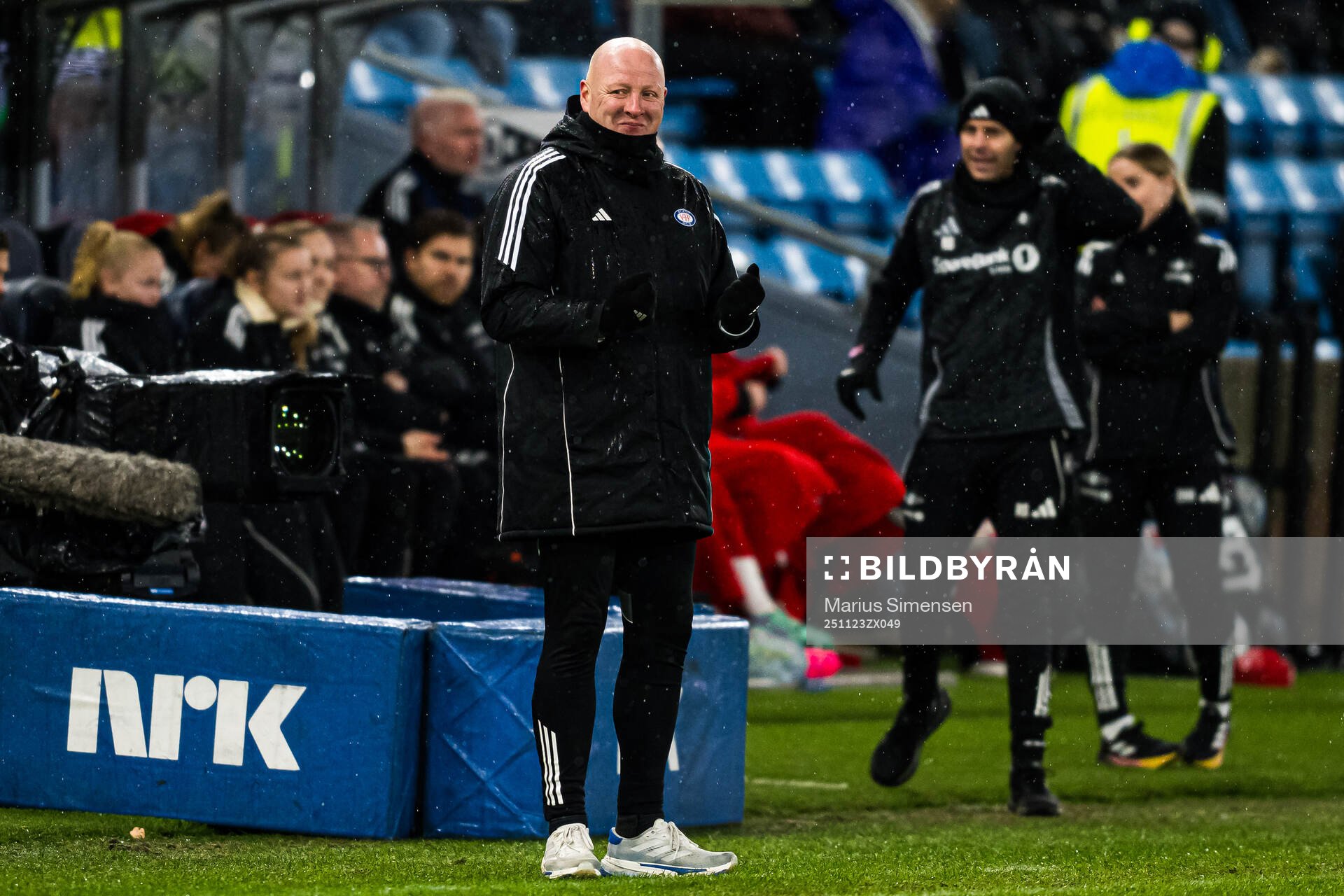 Head coach Nils Lexerød of Vålerenga celebrates at the