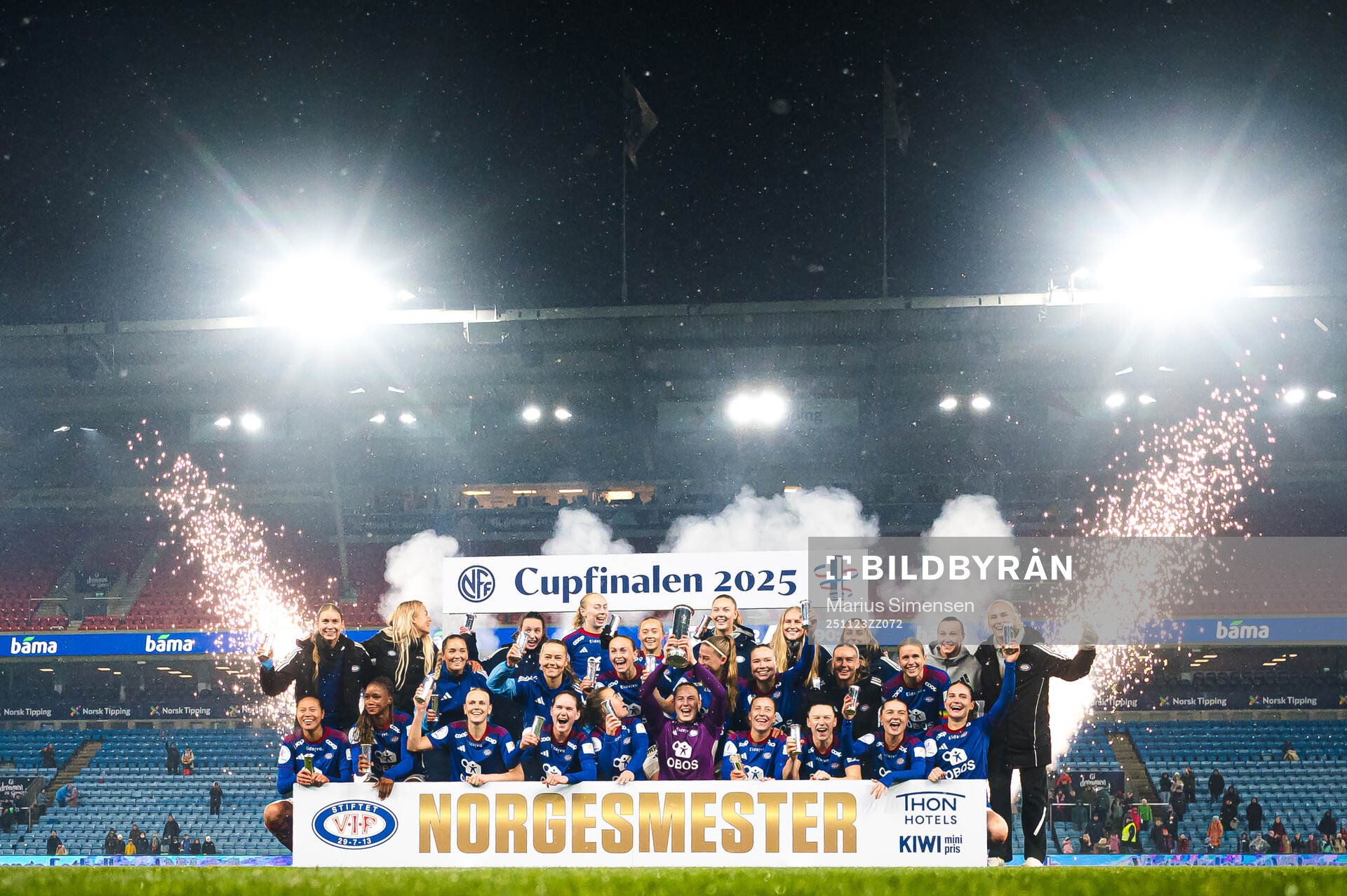 Players of Vålerenga celebrates with the trophy