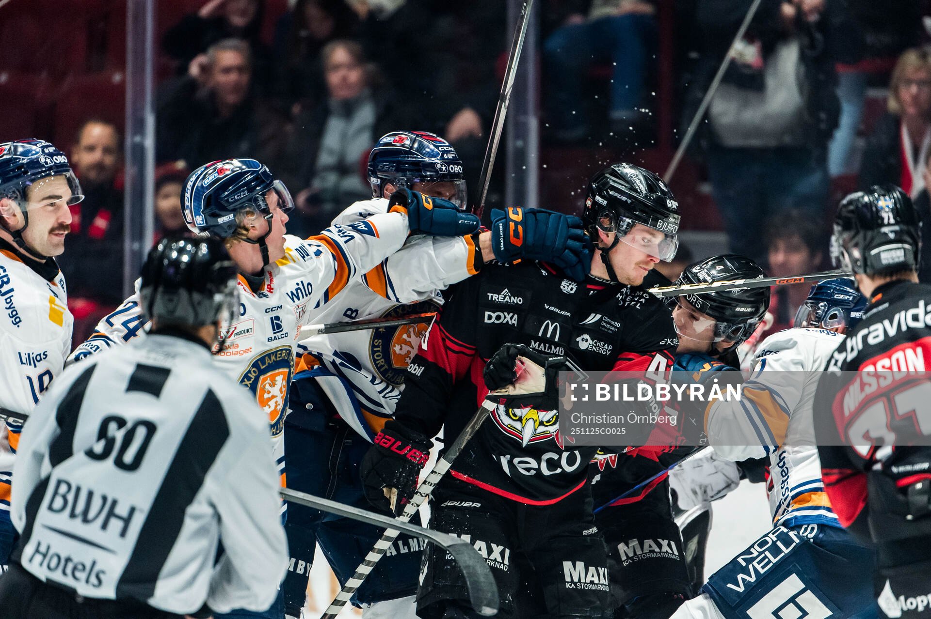 Växjös spelare och Malmö Redhawks Robin Salo i bråk