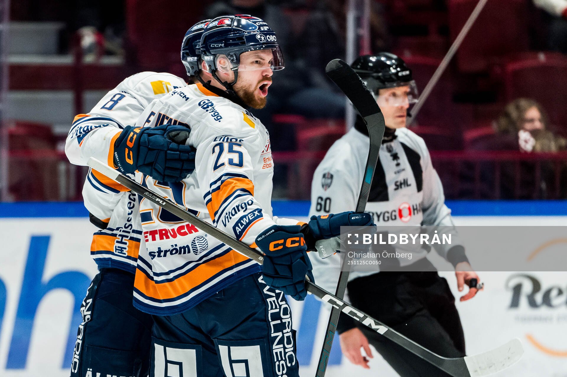 Växjös Lucas Elvenes jublar