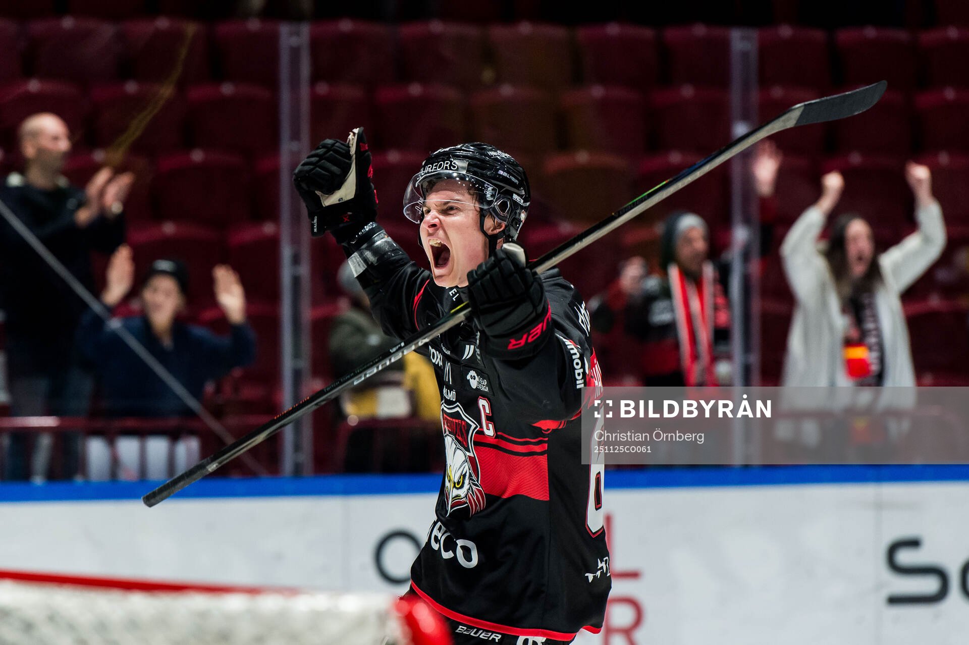 Malmö Redhawks Fredrik Händemark jublar