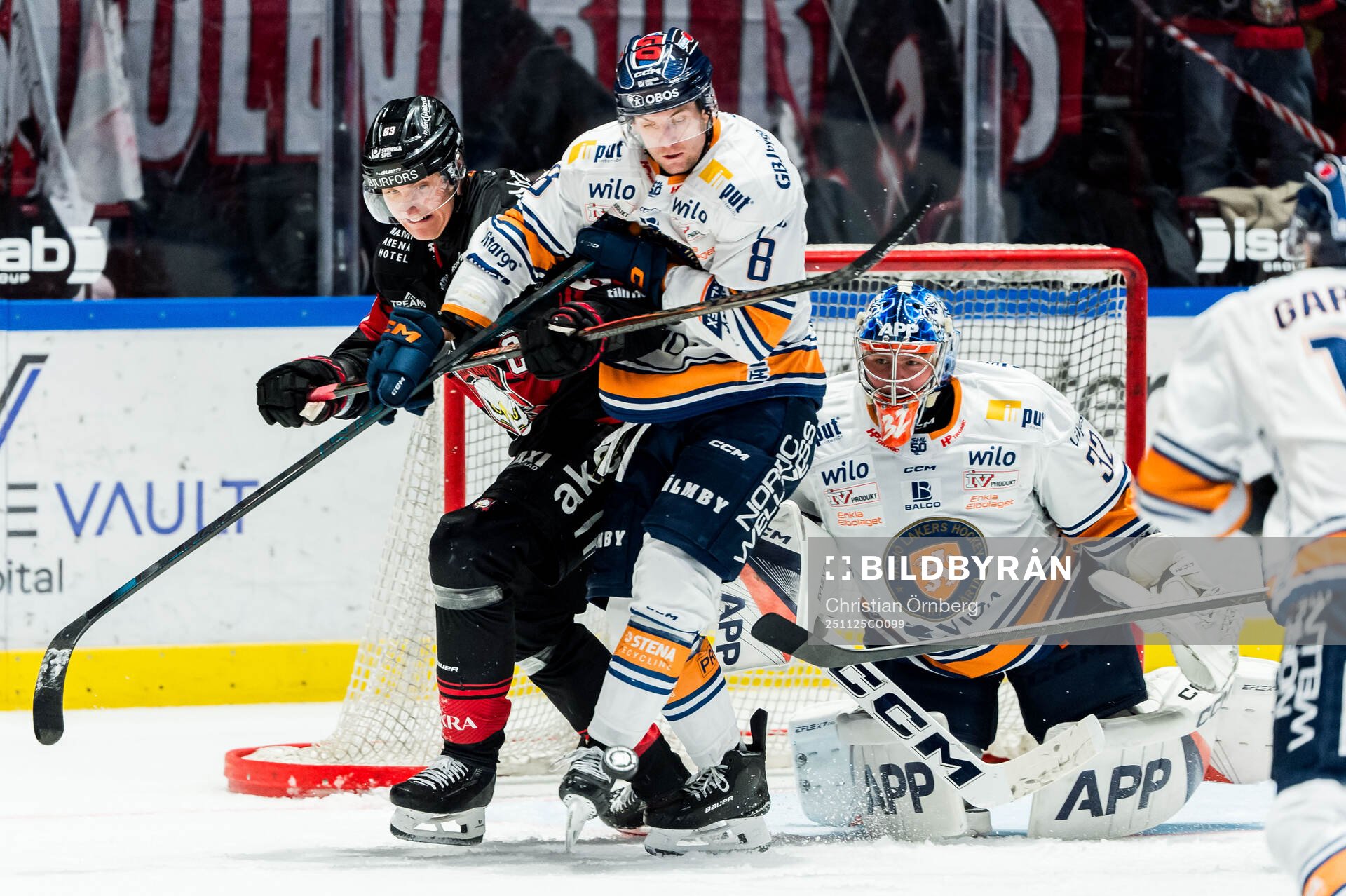 Malmö Redhawks Fredrik Händemark och Växjös Zachary