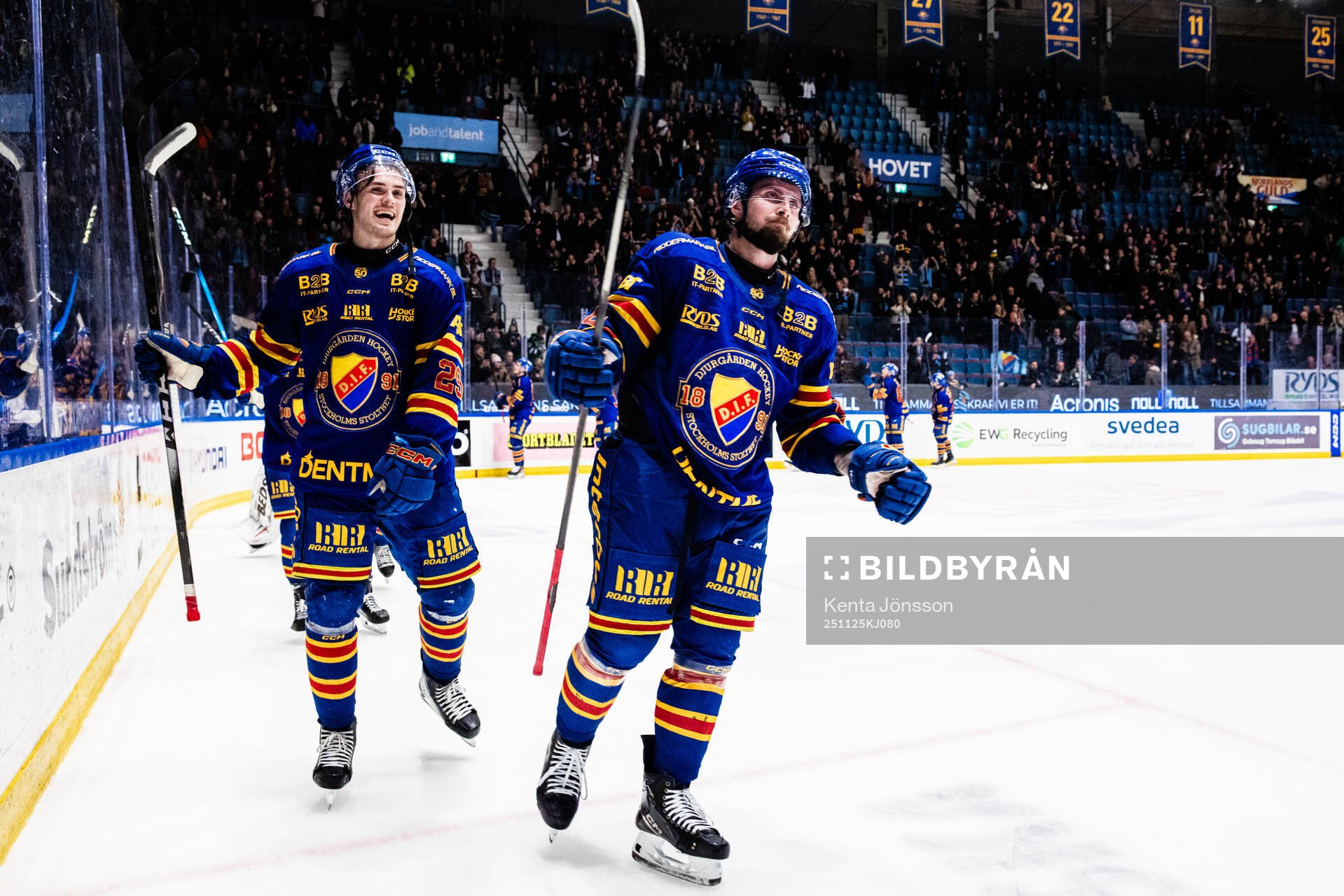 Djurgårdens Håvard Salsten och Albin Grewe jublar