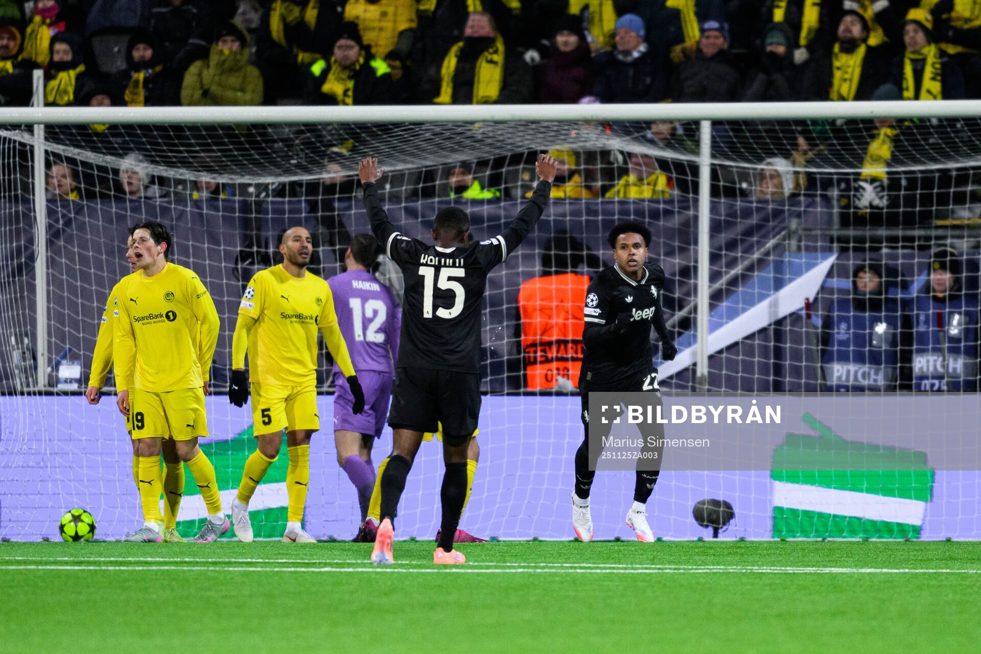 Weston McKennie of Juventus celebrates