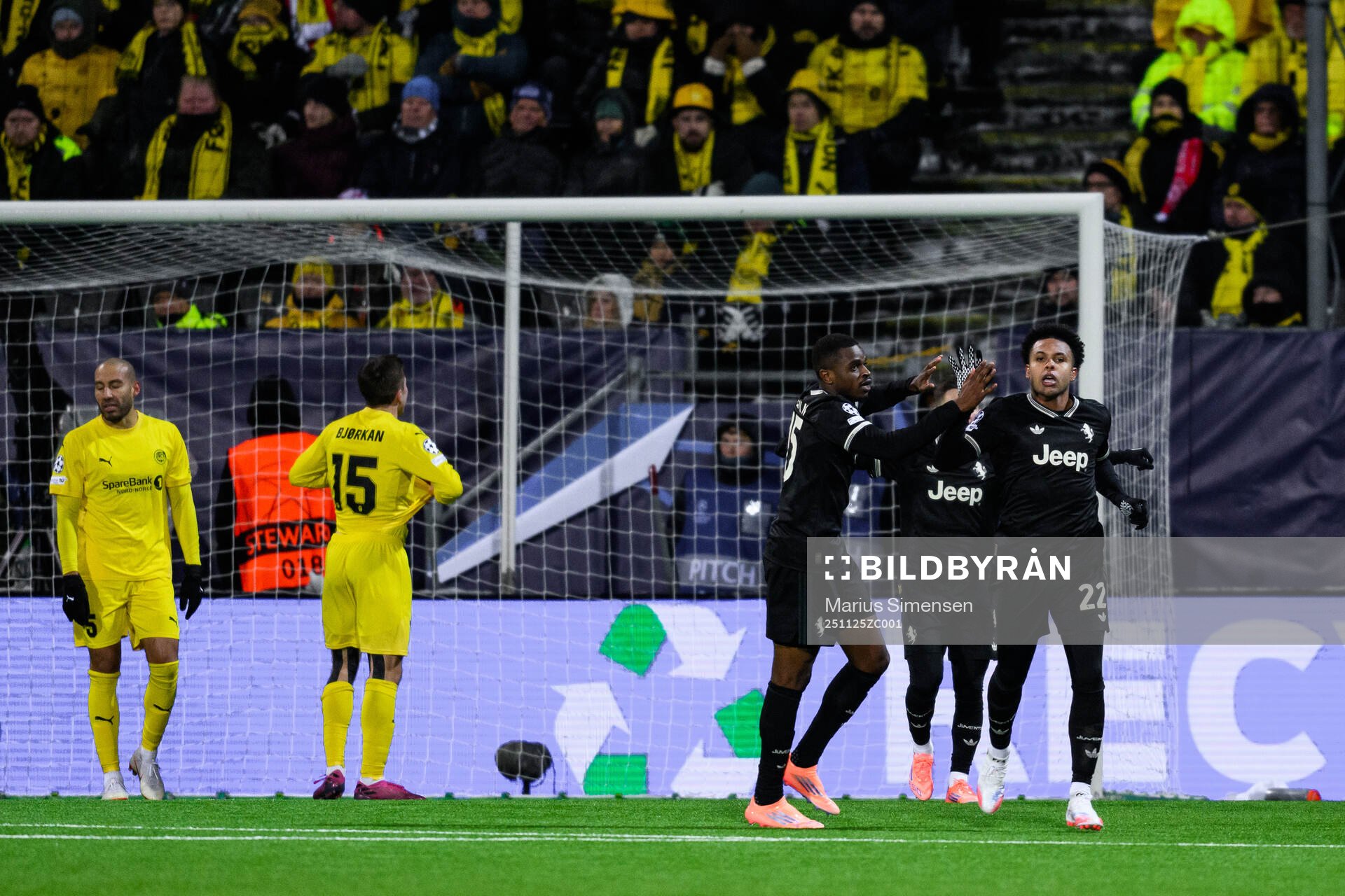 Weston McKennie of Juventus celebrates