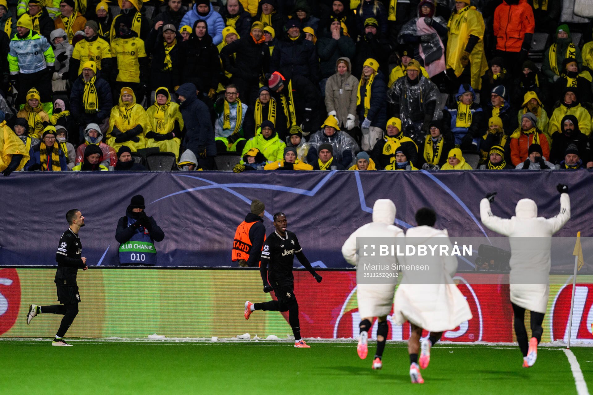 Jonathan David of Juventus celebrates