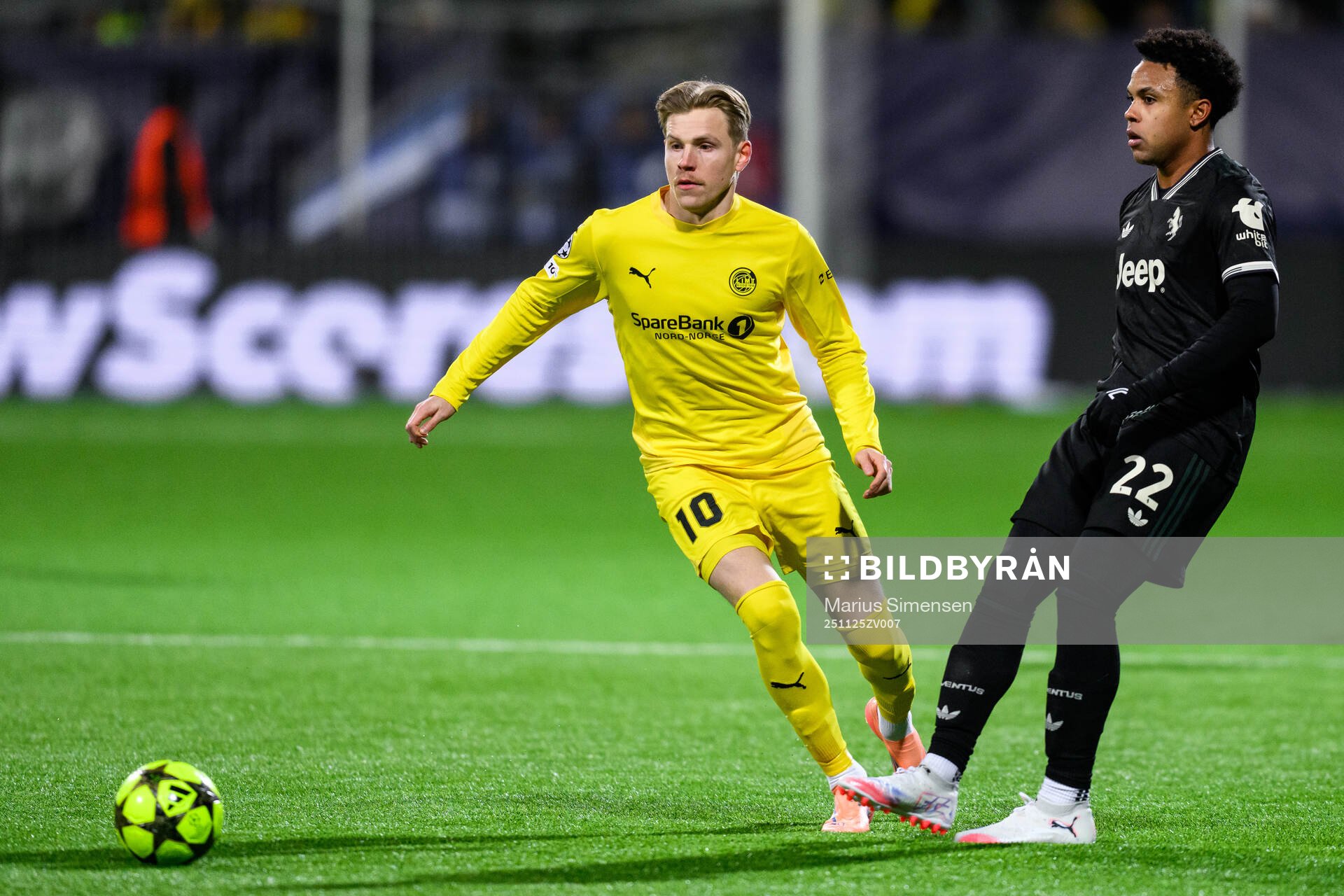 Jens Petter Hauge of Bodø/Glimt and Weston McKennie of