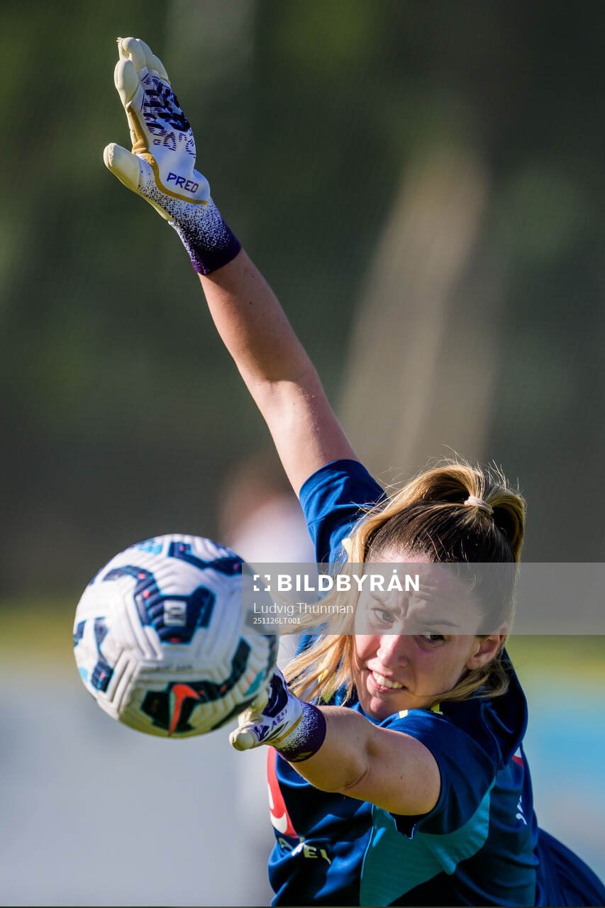 Goalkeeper Moa Öhman of the women's national football team