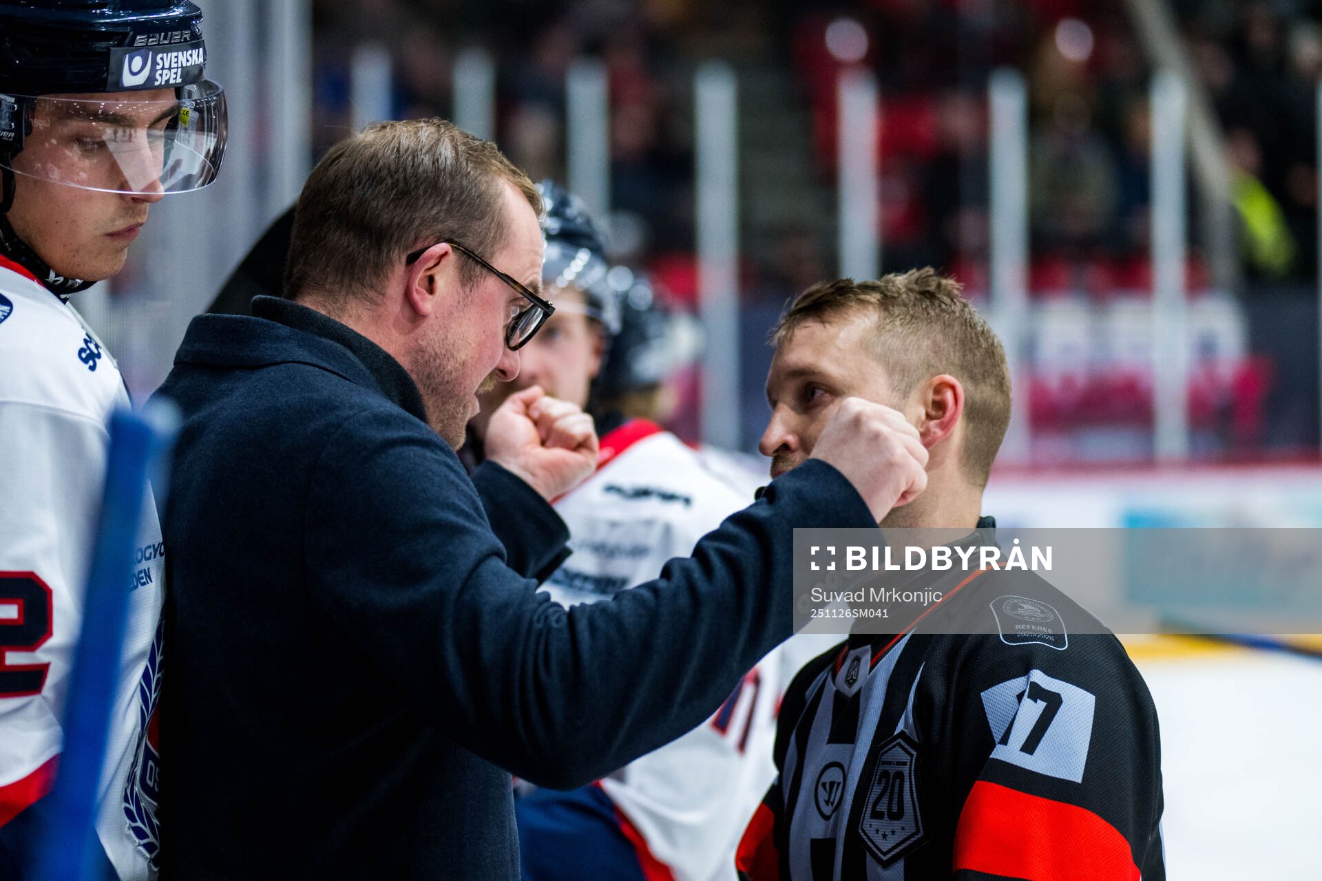 Oskarshamns huvudtränare Jeff Jakobs och Domare Niklas