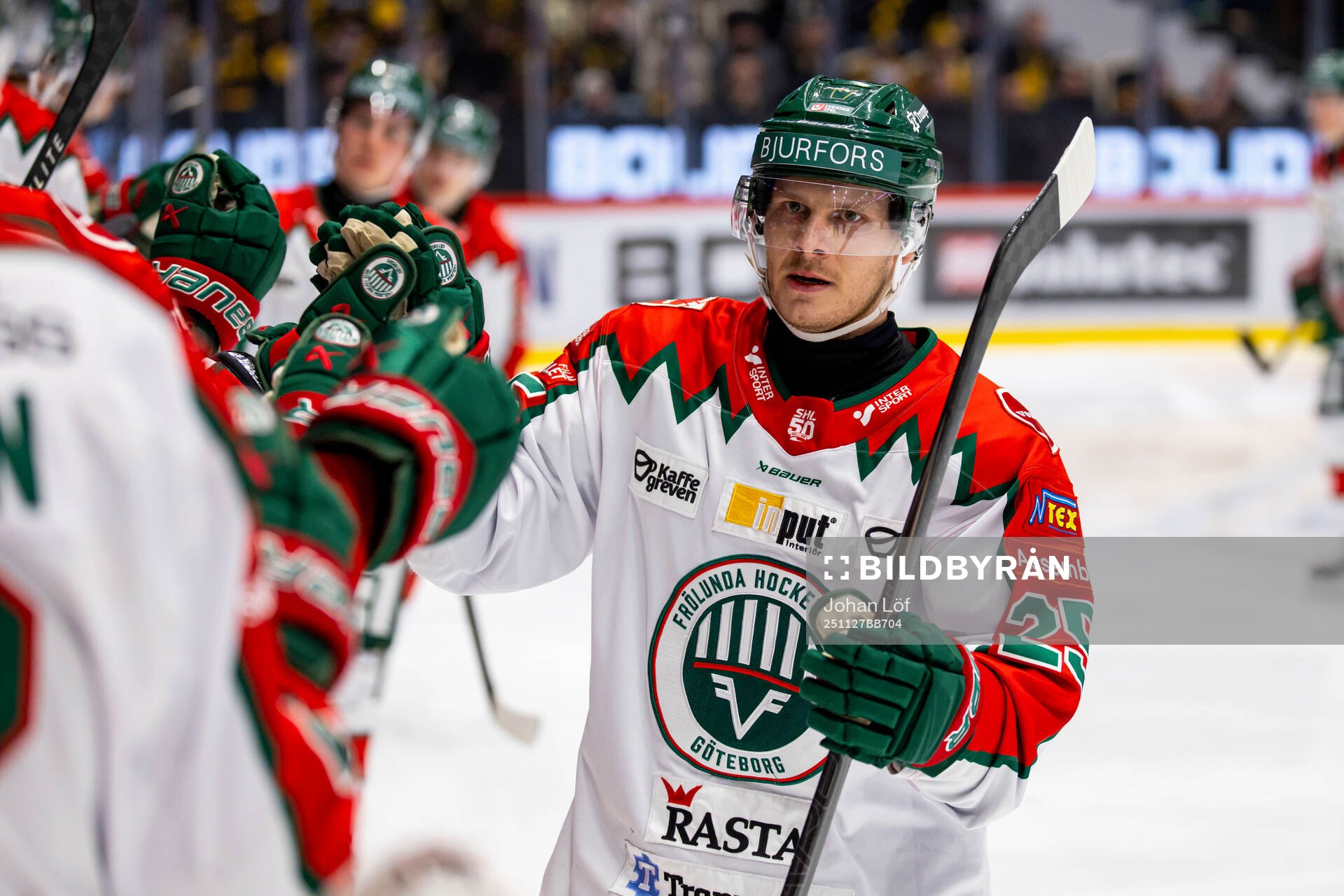 Frölundas Arttu Ruotsalainen jublar