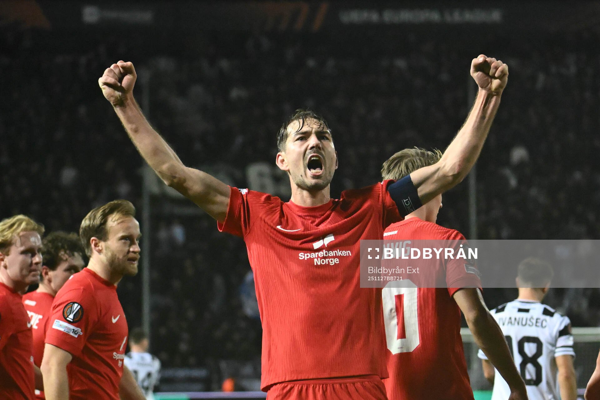 Fredrik Pallesen of Brann celebrates
