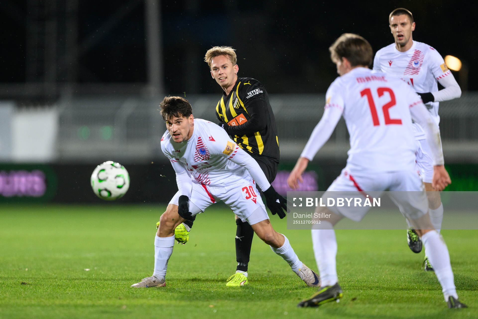 Pontus Dahbo of Häcken and Neven Djurasek of Zrinjski