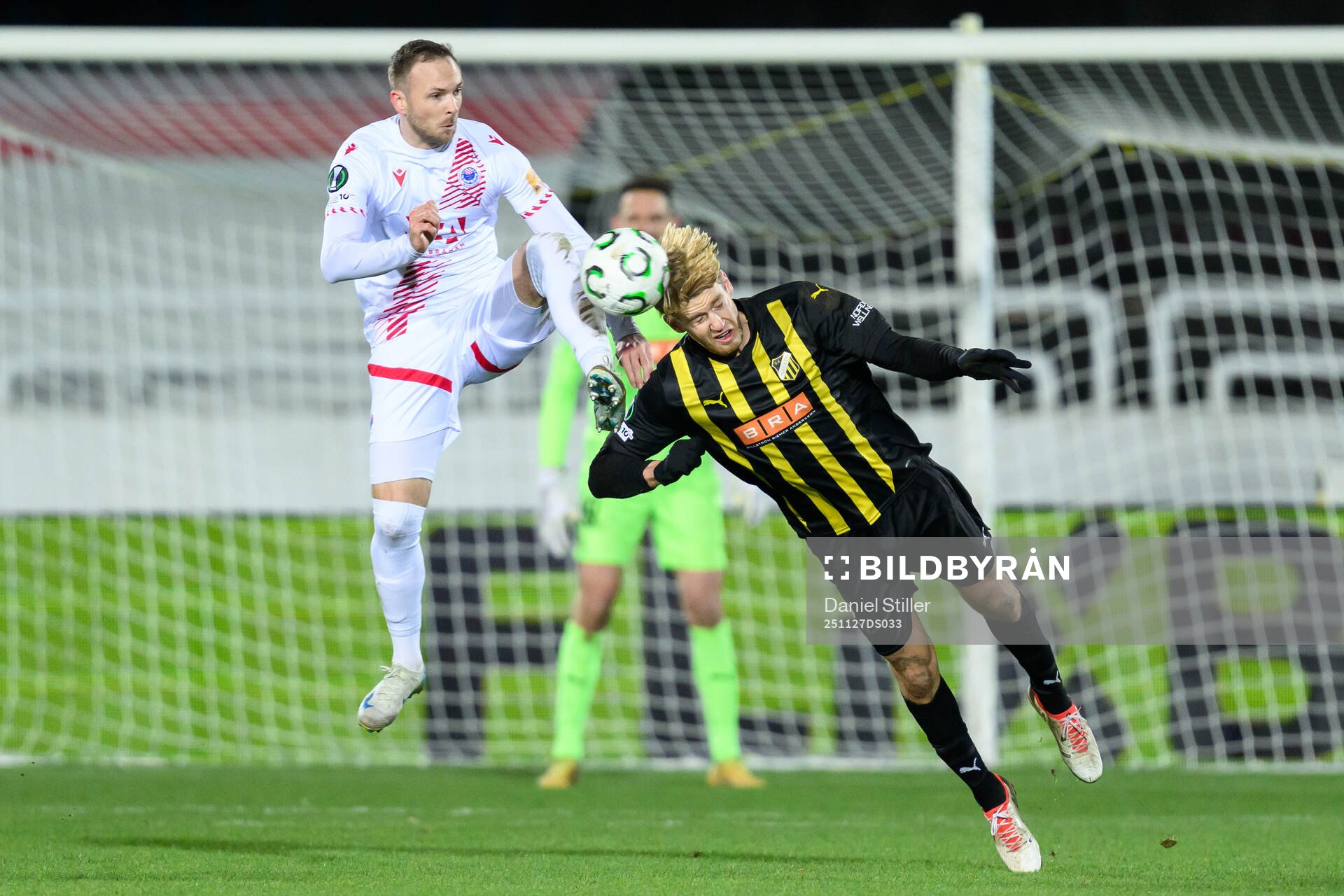 Leo Mikic of Zrinjski Mostar and Filip Helander of Häcken