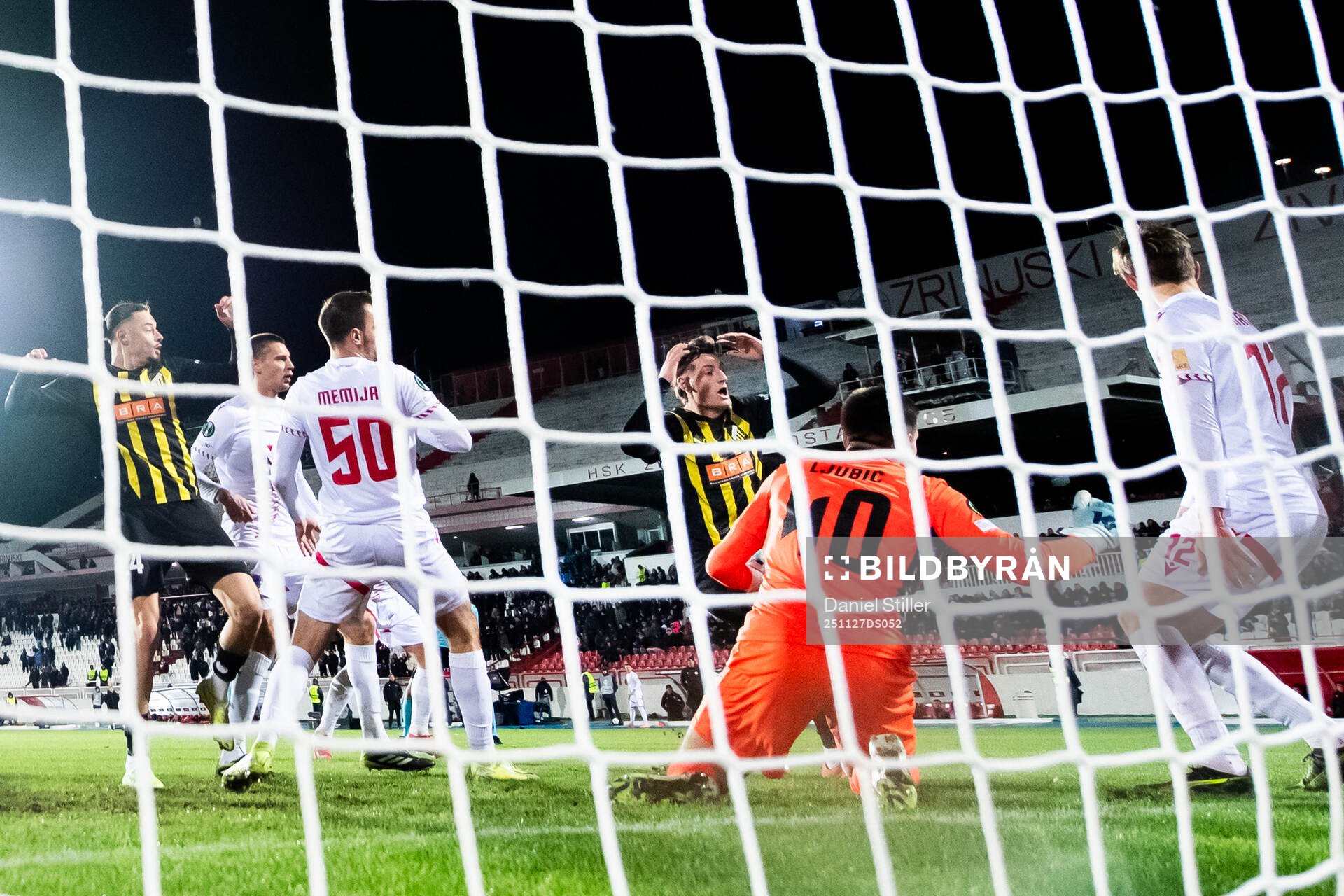 Silas Andersen of Häcken looks dejected