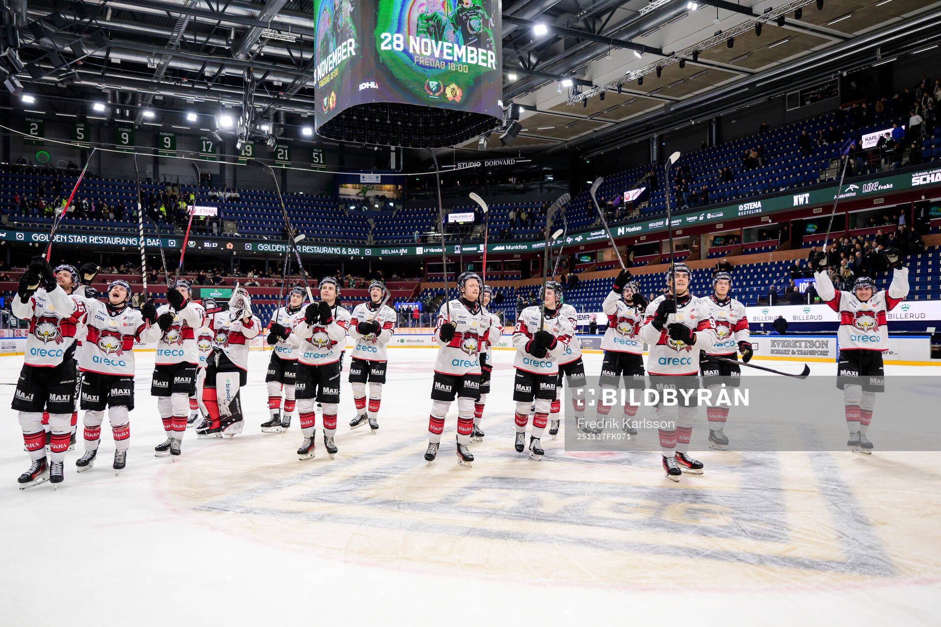 Malmö Redhawks spelare jublar