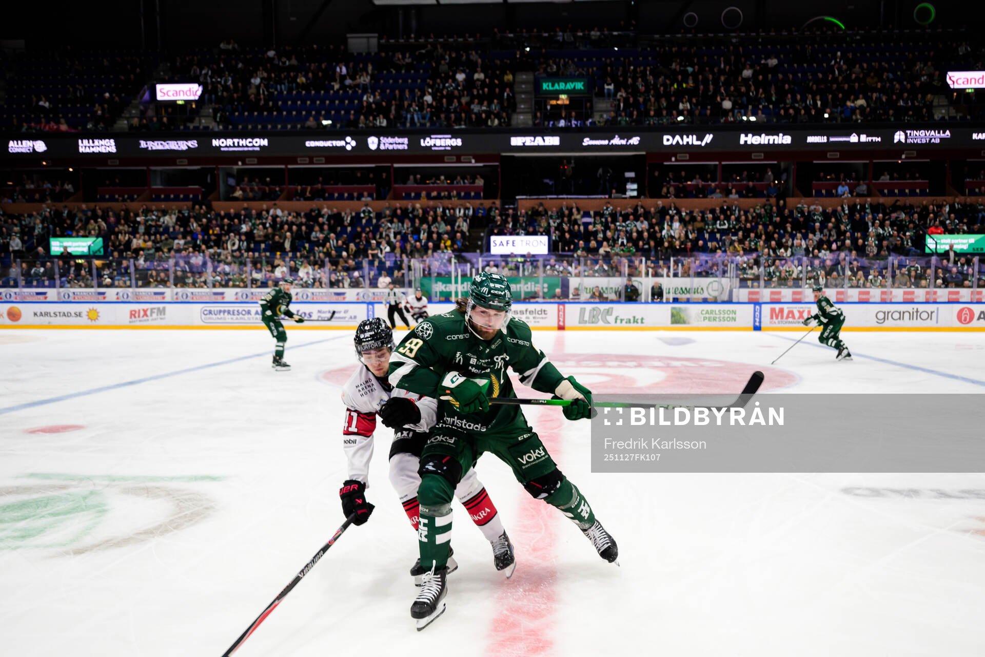 Malmö Redhawks Isac Born och Färjestads Linus Johansson