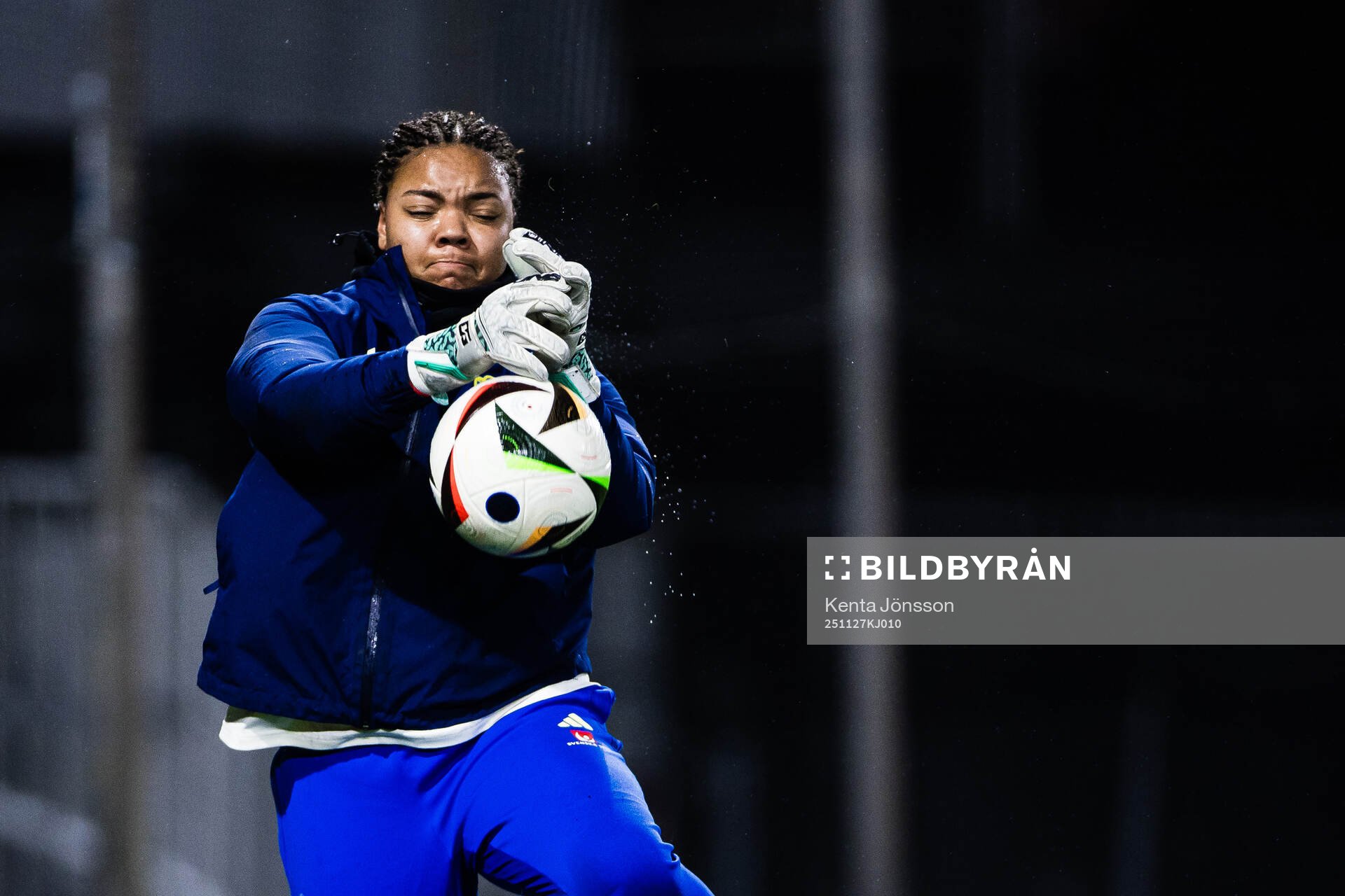 Goalkeeper Serina Iddrisu Backmark of Sweden