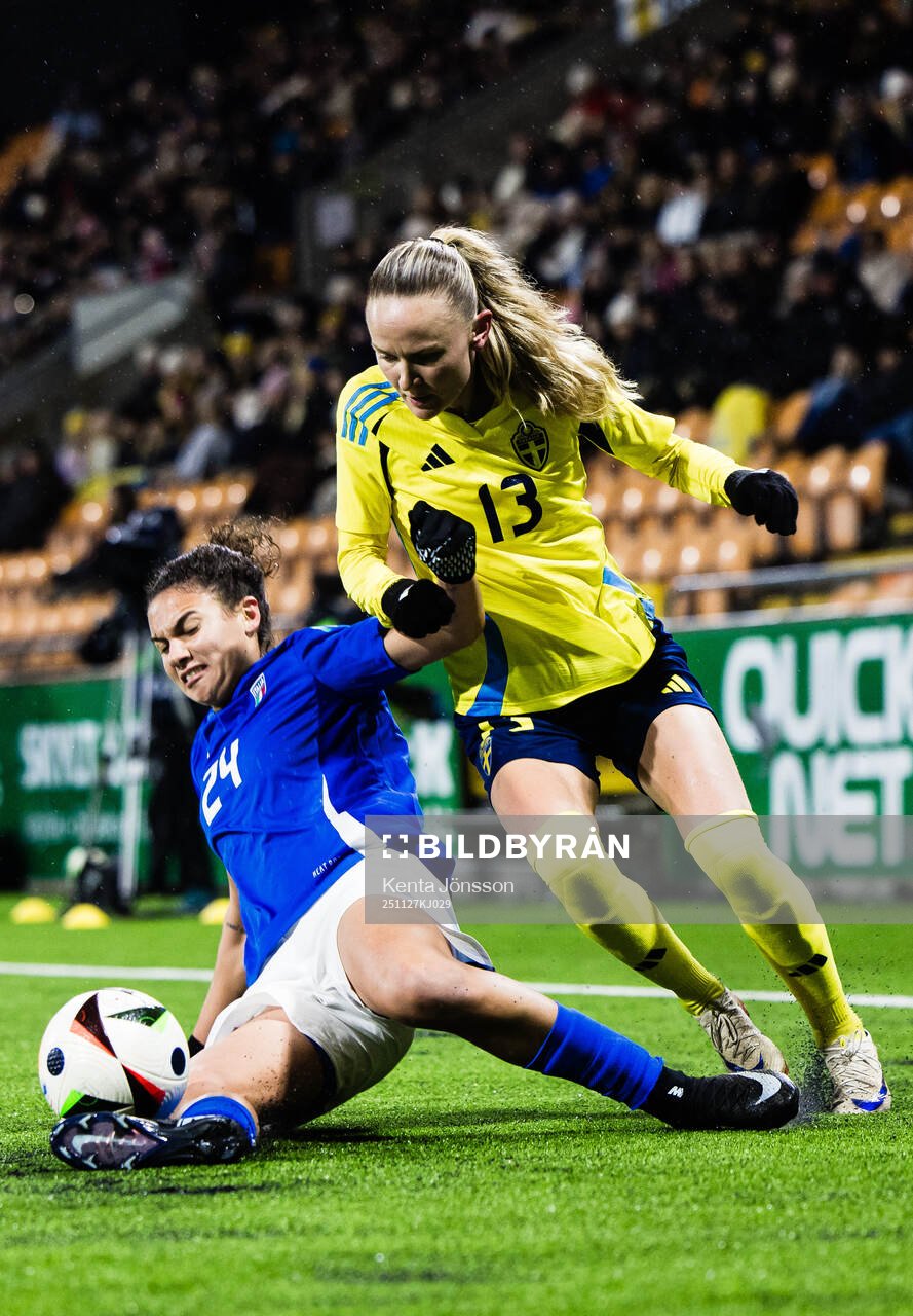 Gaia Distefano of Italy and Matilda Vinberg of Sweden