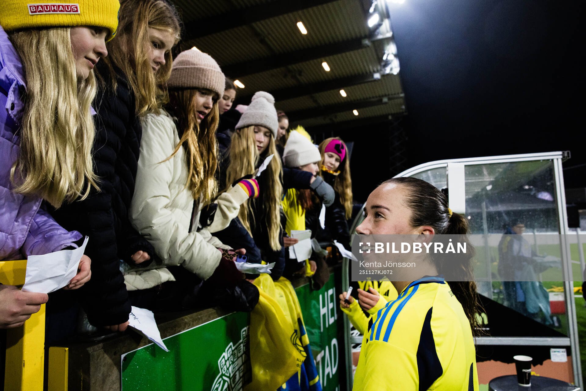 Athinna Persson Lundgren and supporters of Sweden