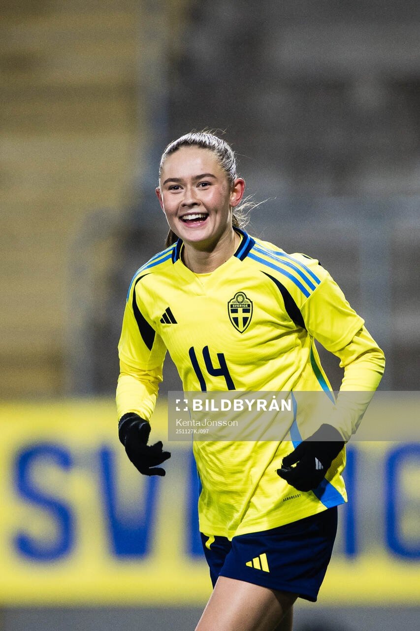 Svea Rehnberg of Sweden celebrates