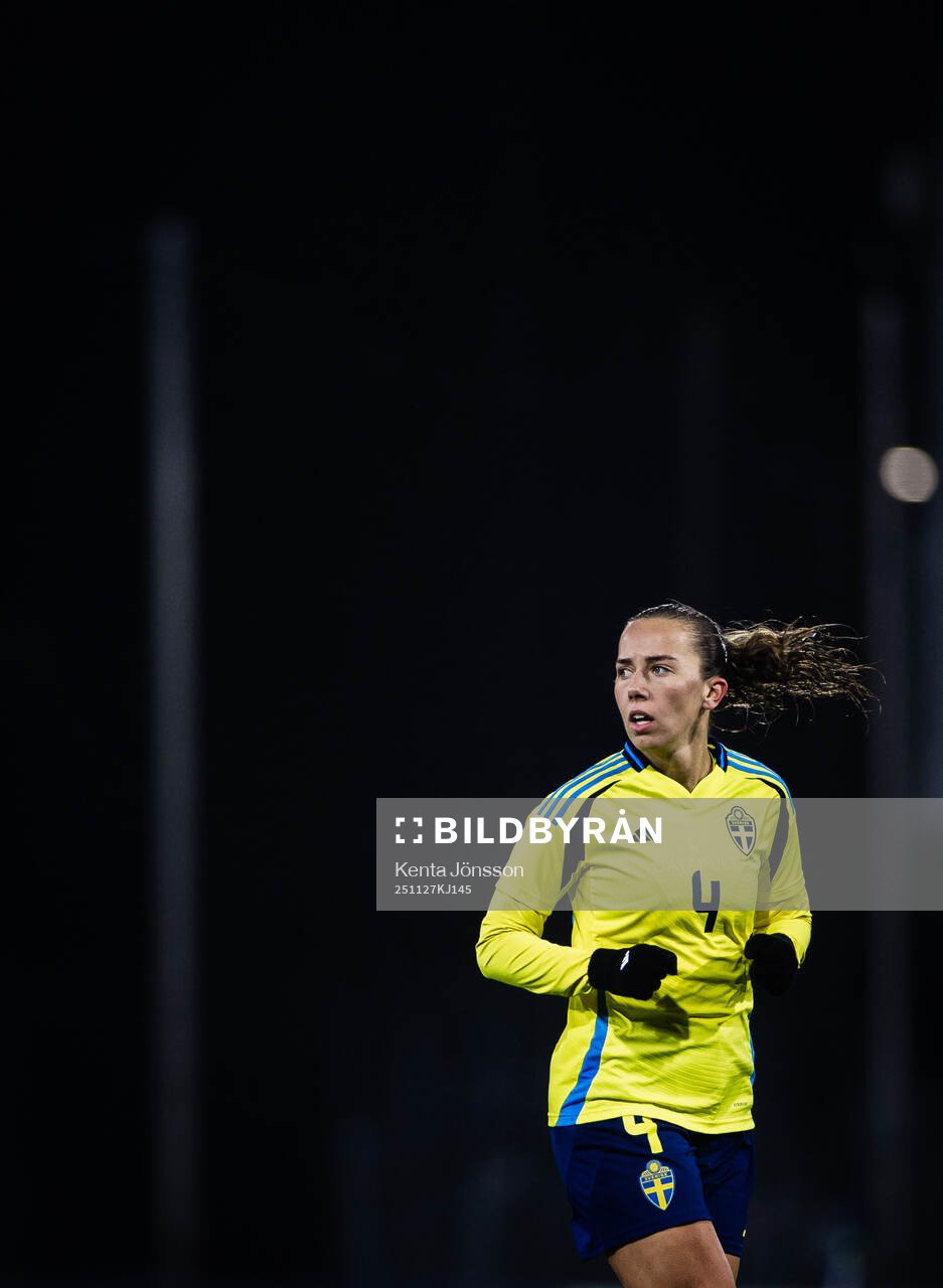 Athinna Persson Lundgren of Sweden